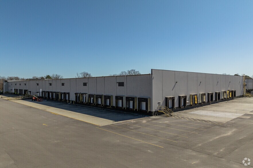 More Photos Of 1910 Campostella Rd, Chesapeake Unknown For Lease