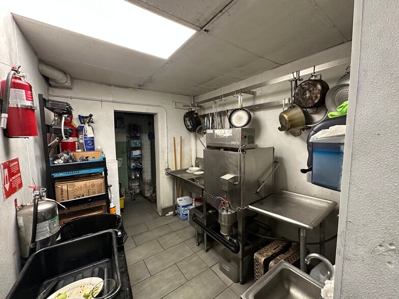 More Photos Of 1399 W Littleton Blvd, Littleton Restaurant For Sale