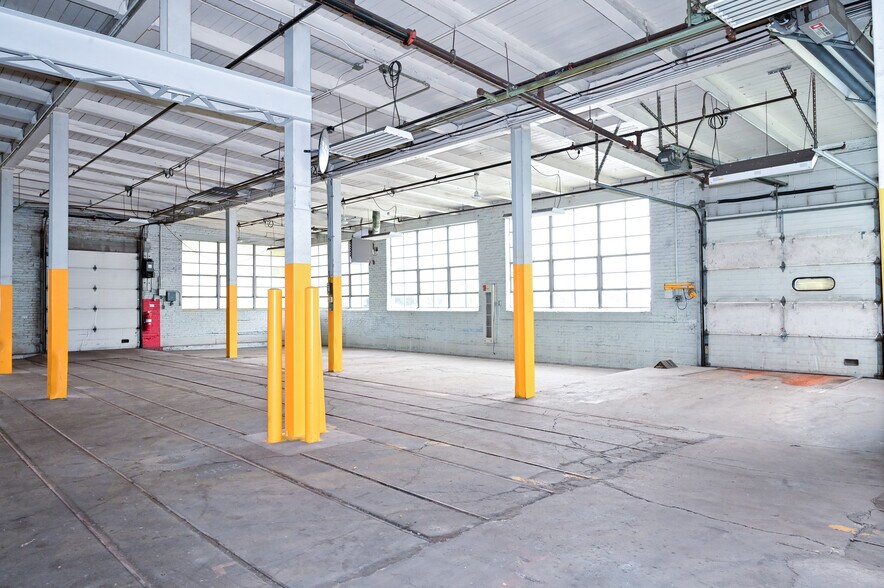 More Photos Of 505 Libby St, Waupun Manufacturing For Lease