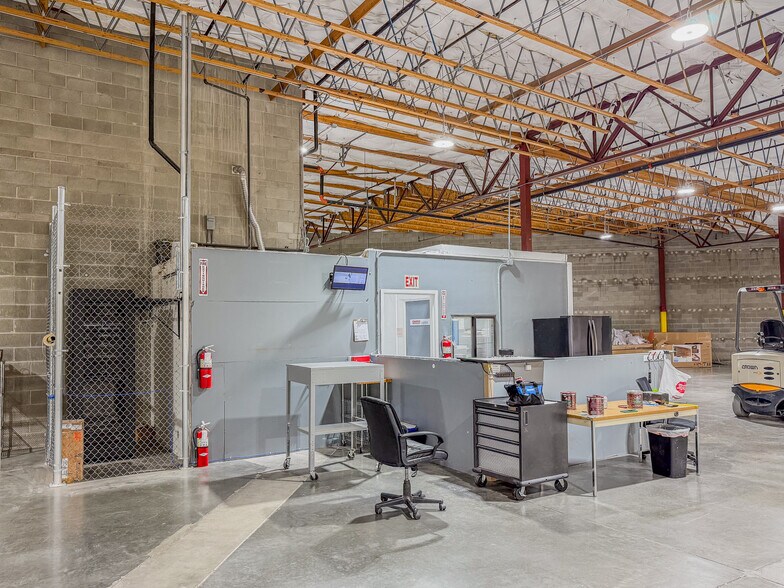 More Photos Of 1661 Fowler St, Richland Office For Lease