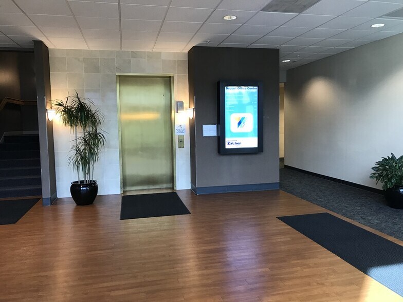 More Photos Of 2720 Dupont Commerce Ct, Fort Wayne Office For Lease