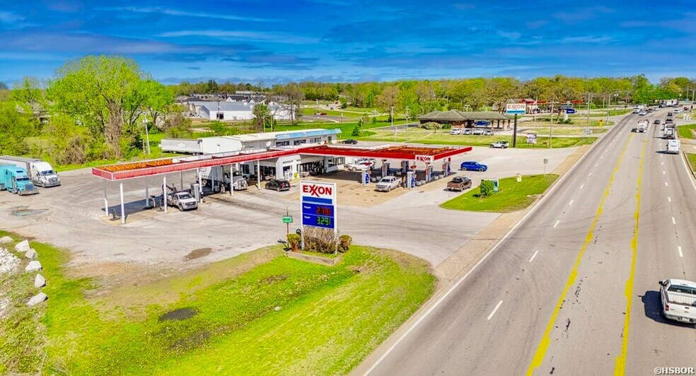 More Photos Of 876 Batesville Blvd, Batesville General Retail For Sale