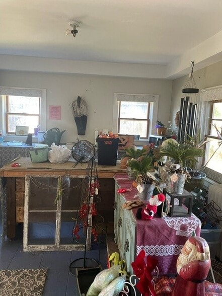 More Photos Of 229 N Main St, Sayville Storefront For Sale