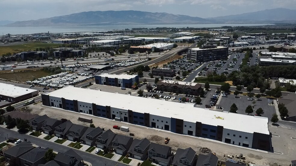 More Photos Of 2436 W 700 S, Pleasant Grove Unknown For Lease