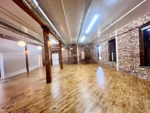 More Photos Of 231 Front St, Brooklyn Office For Lease
