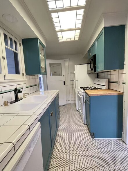More Photos Of 638-650 Mar Vista Ave, Pasadena Apartments For Sale