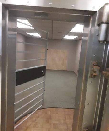 More Photos Of 5836 Mansfield Rd, Shreveport Bank For Sale