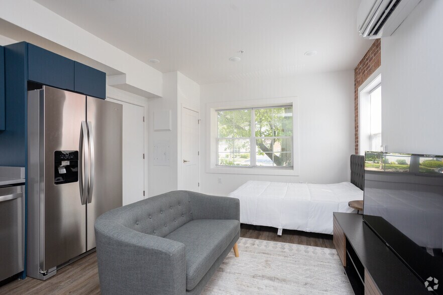 More Photos Of 595 E Broad St, Columbus Apartments For Sale
