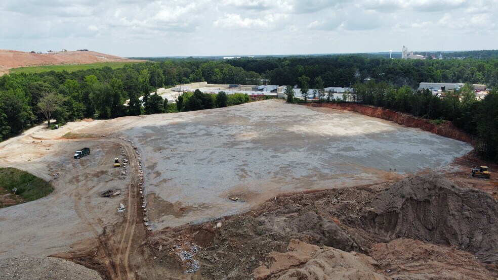 More Photos Of 7635 Bishop Rd, Fairburn Service For Lease