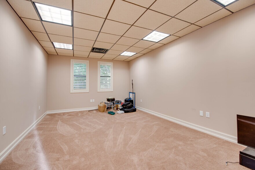 More Photos Of 87847 Overseas Hwy, Islamorada Medical For Sale