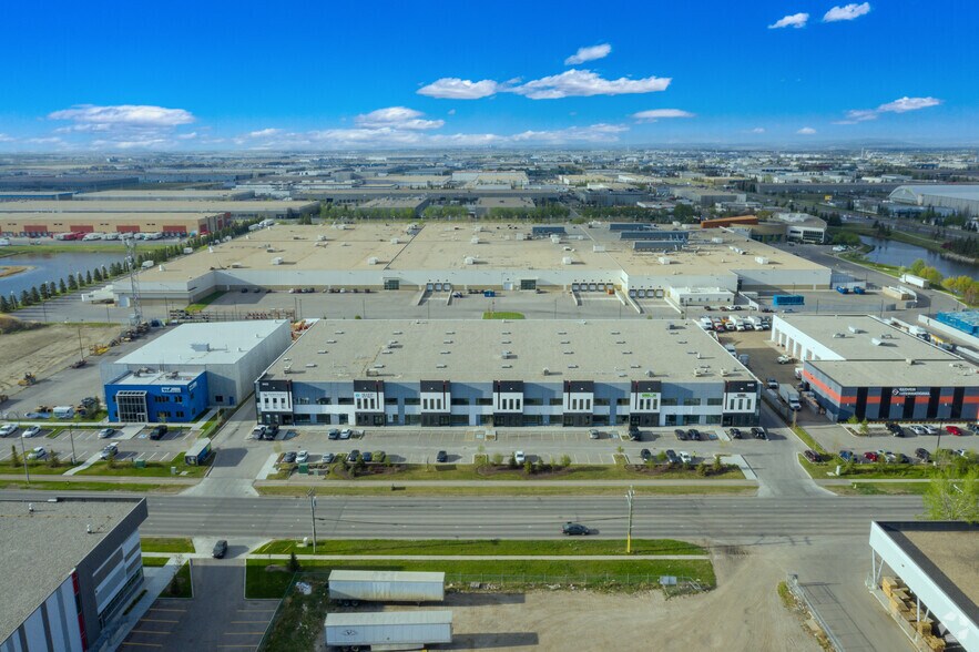 More Photos Of 5423 61 Av SE, Calgary Warehouse For Sale
