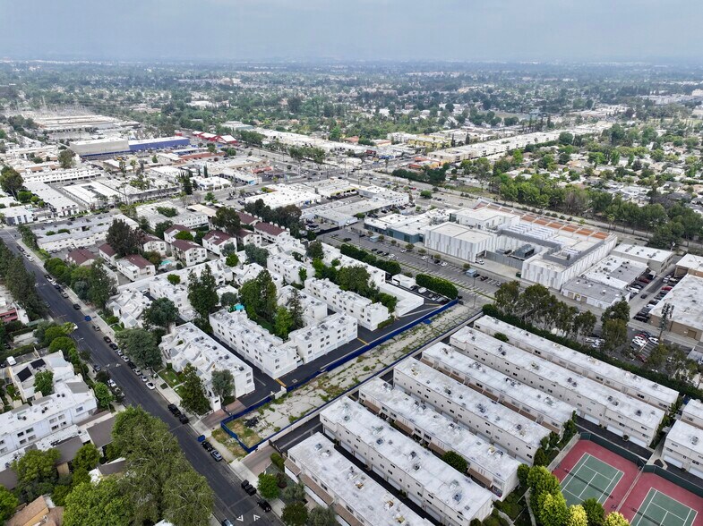 More Photos Of 18367 Hatteras St, Tarzana Land For Sale