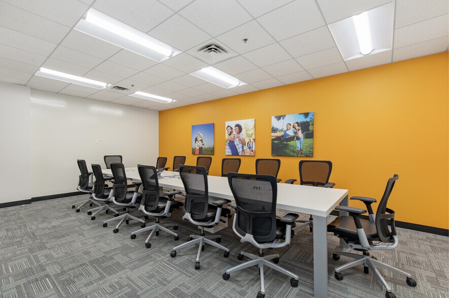 More Photos Of 85 Crystal Run Rd, Middletown Office For Lease