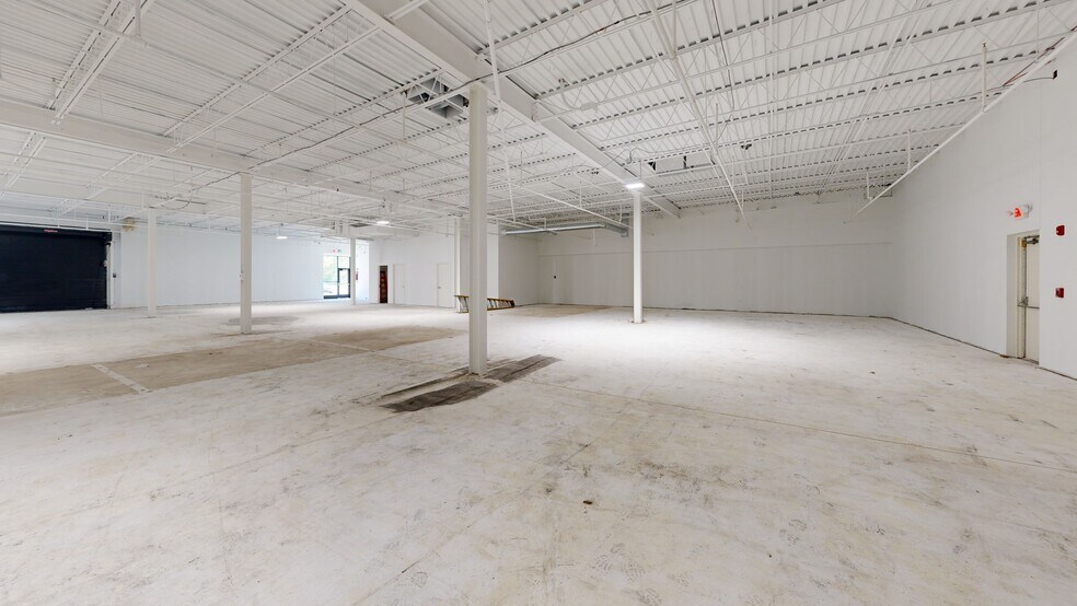 Primary Photo Of 1 Electronics Dr, Hamilton Light Manufacturing For Lease