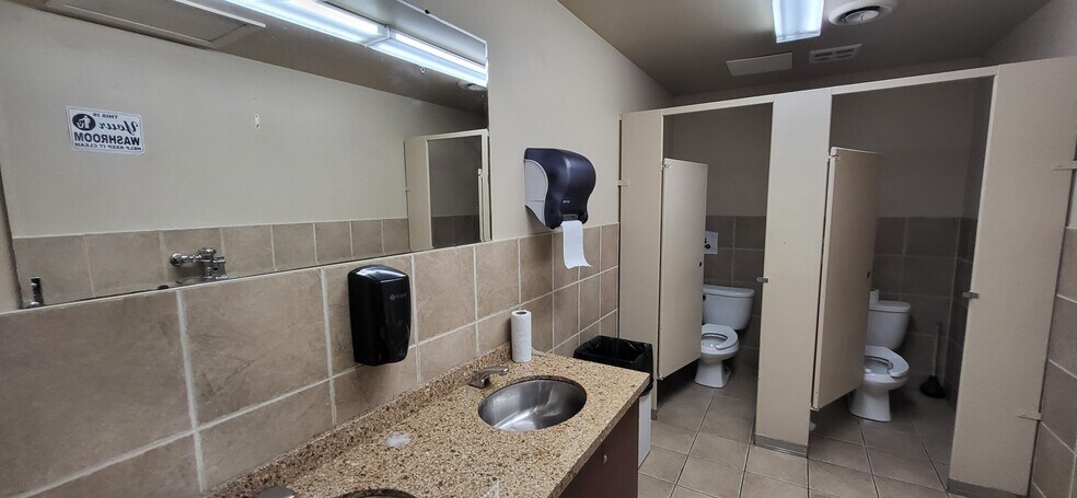 More Photos Of 991-1025 Finch Ave W, Toronto Office For Lease
