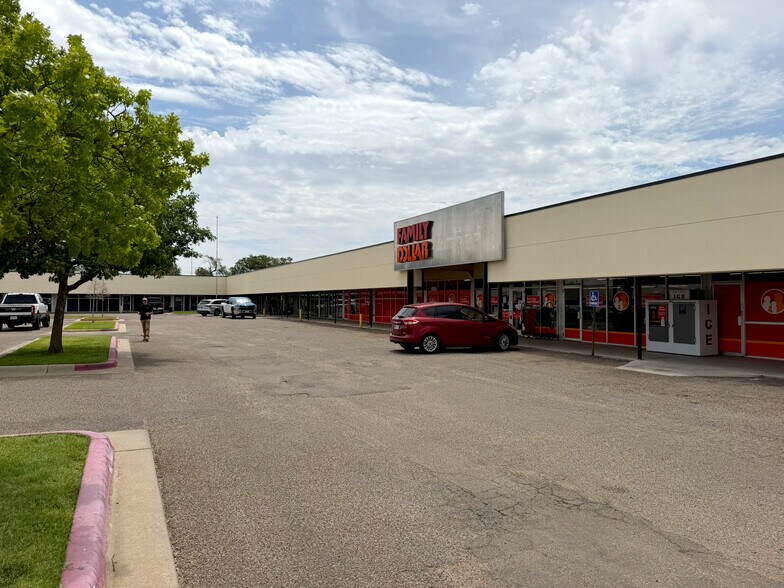 More Photos Of 1701-1781 Avondale St, Amarillo Unknown For Lease