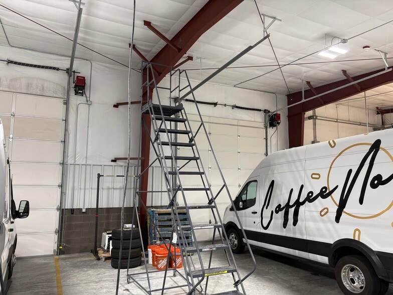 More Photos Of 2504 Manufacturing Ln, Richland Industrial For Lease