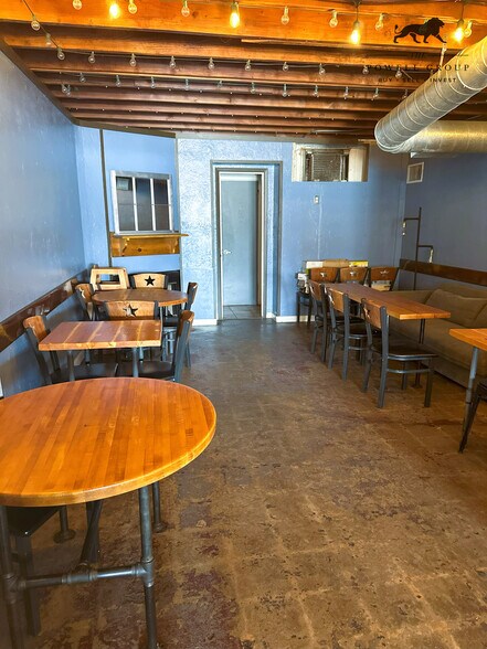 More Photos Of 3017 34th St, Lubbock General Retail For Sale