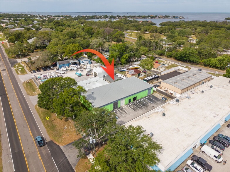 More Photos Of 3725 Alt 19, Palm Harbor Warehouse For Lease