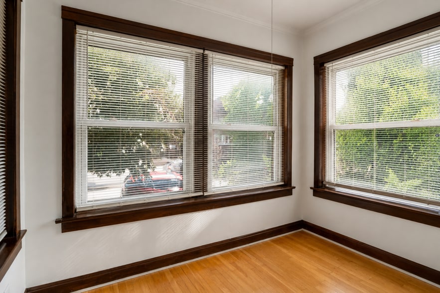 More Photos Of 1528 E 74th Pl, Chicago Apartments For Sale