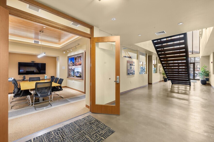 More Photos Of , Carbondale Office For Sale