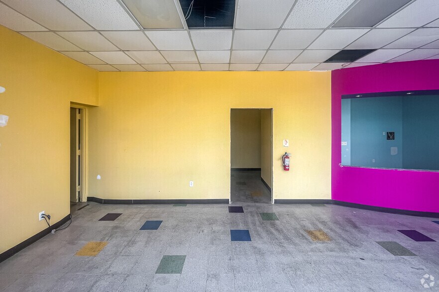 More Photos Of 11000 Garland Rd, Dallas Unknown For Lease