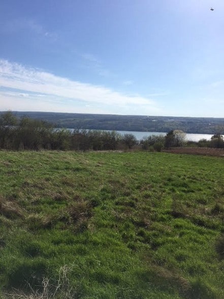 11 Captains Walk  