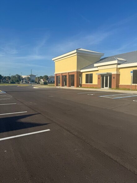 More Photos Of 6865 Murrell Rd, Melbourne Medical For Lease