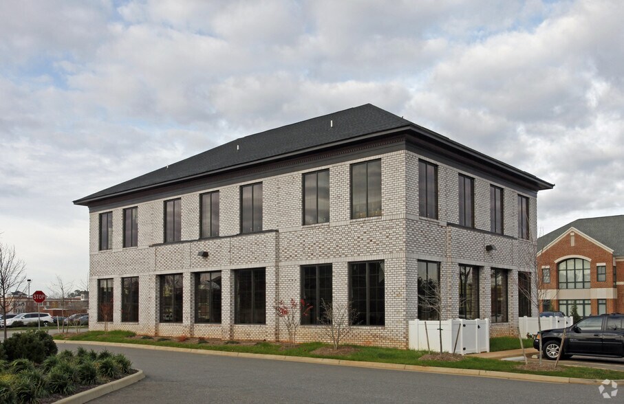 More Photos Of 5330 Discovery Park Blvd, Williamsburg Office For Lease