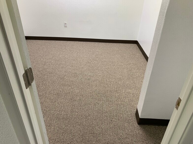 More Photos Of 1625 W Ina Rd, Tucson Medical For Lease