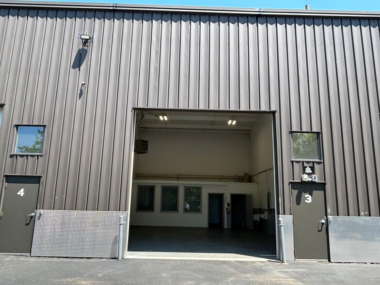 More Photos Of 27 Kondelin Rd, Gloucester Warehouse For Sale