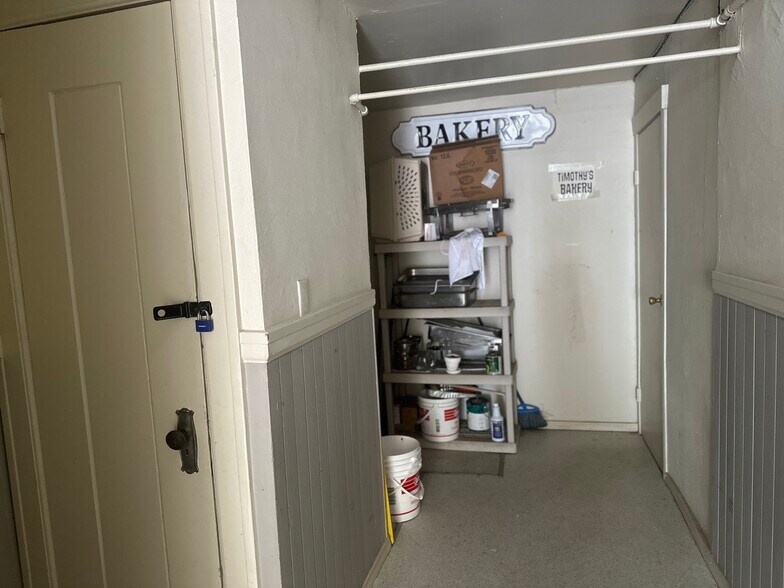 More Photos Of 418-420 Main St, Woodland Storefront For Sale