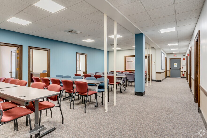 More Photos Of 313 W Liberty St, Lancaster Office For Lease