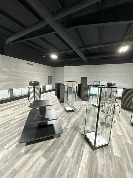 More Photos Of 3584 Atlanta Hwy, Flowery Branch Restaurant For Sale