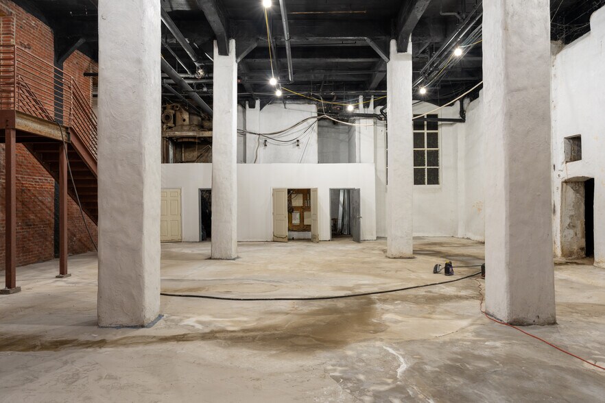 More Photos Of 1008-1010 Arch St, Philadelphia Apartments For Lease