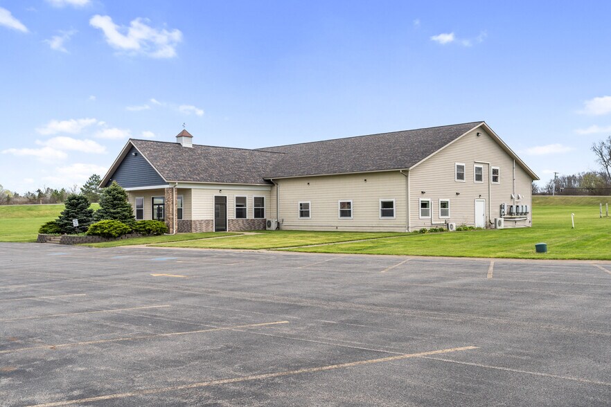 More Photos Of 4647 Reservoir Rd, Geneseo Flex For Sale