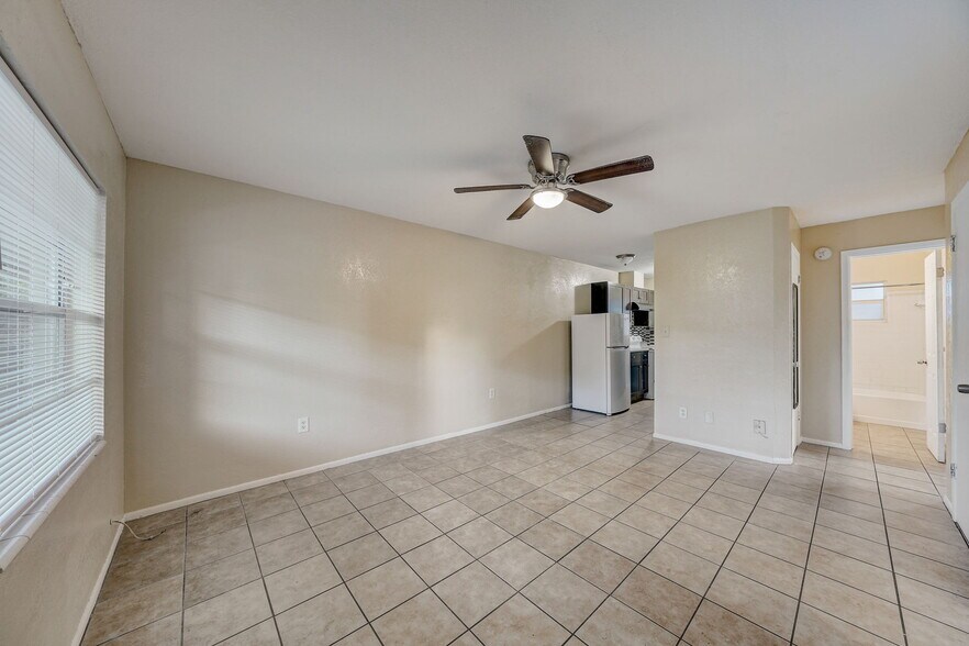 More Photos Of 3017 49th St S, Gulfport Apartments For Sale