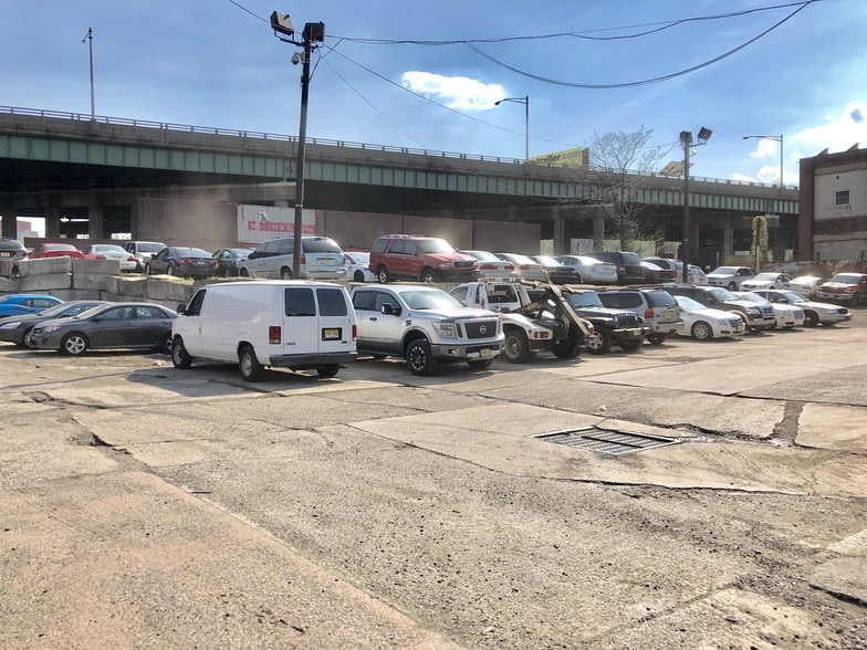 More Photos Of 210 21st Ave, Paterson Industrial For Lease