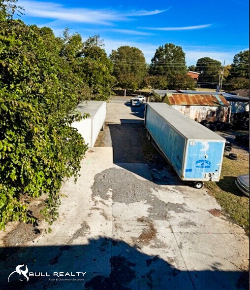 More Photos Of 406 Fourth Ave, Dalton Manufacturing For Sale