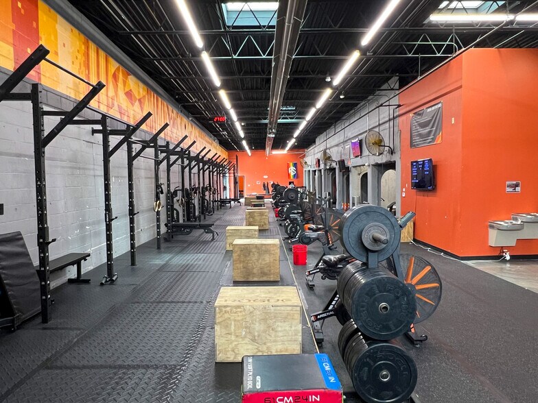 More Photos Of 5770 Butler St, Pittsburgh Storefront Retail Office For Sale