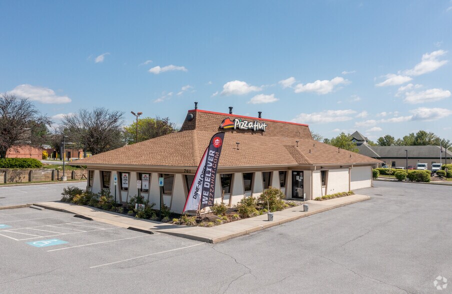 Primary Photo Of 761 Hanover Pike, Hampstead Fast Food For Lease