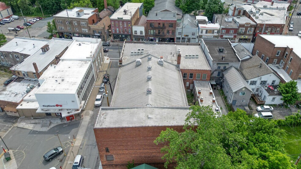 More Photos Of 31 S Main St, Liberty Sports And Entertainment For Sale