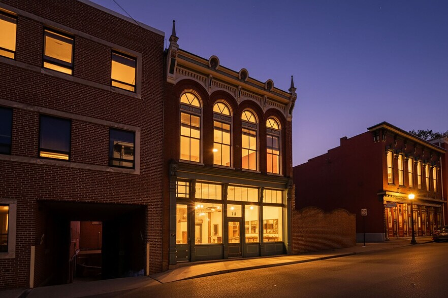 More Photos Of 111 S Augusta St, Staunton Storefront Retail Office For Sale