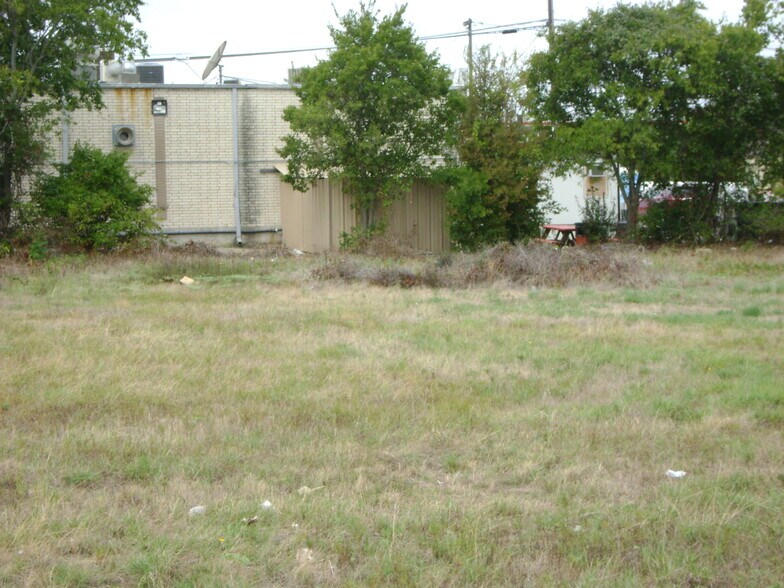 More Photos Of 225 E New Hope Dr, Cedar Park Land For Sale