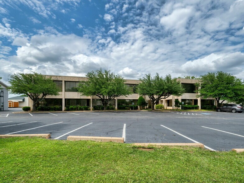 More Photos Of 515 W Southwest Loop 323, Tyler Office For Lease