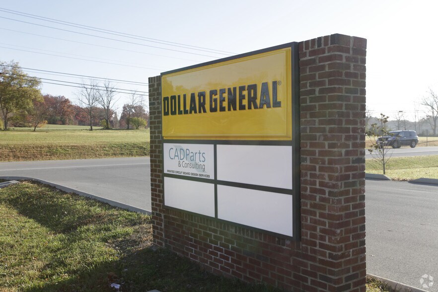More Photos Of 1846 S Main St, Crossville Convenience Store For Sale