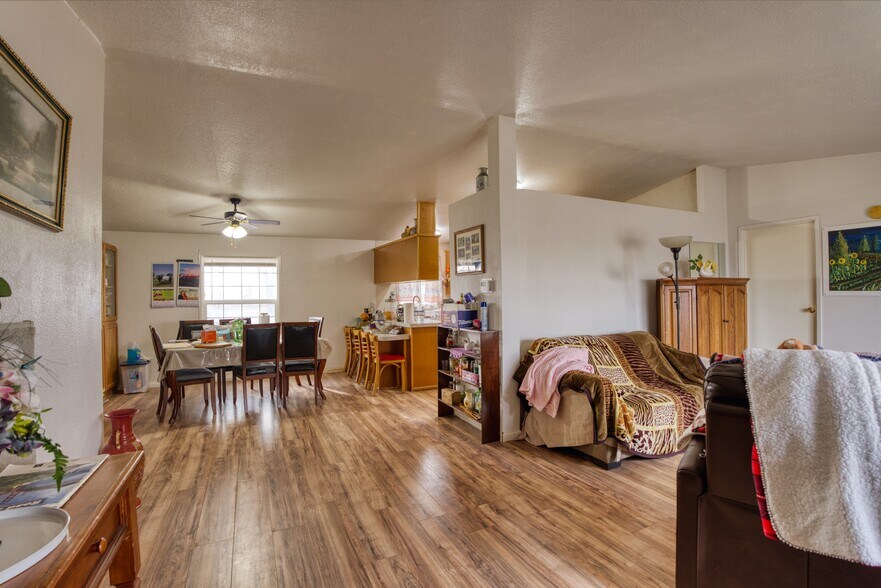 More Photos Of 1383 Puterbaugh Rd, Grandview Light Manufacturing For Sale