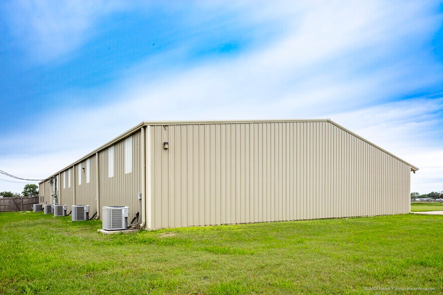 More Photos Of 9000 Camino Real, Uhland Warehouse For Sale