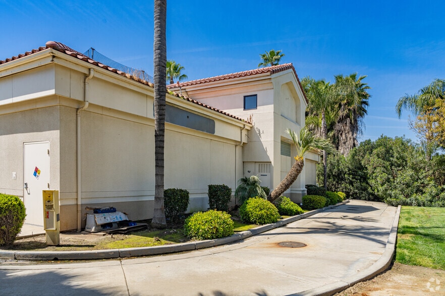 More Photos Of 27908 Hwy 99, Visalia Service Station For Sale