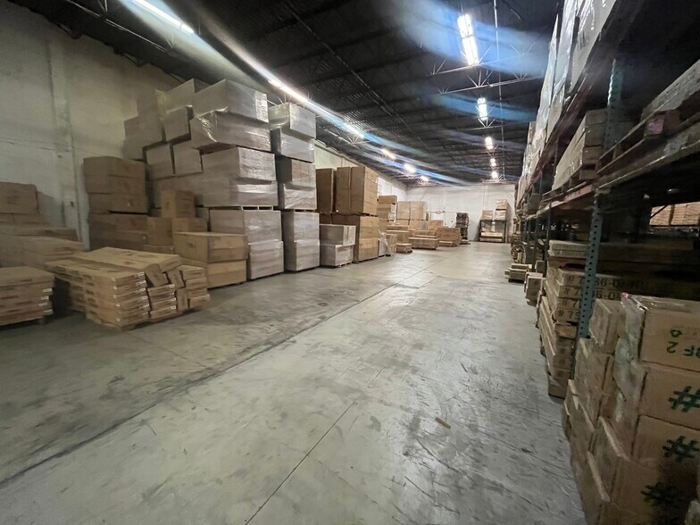 More Photos Of 4915 NW 159th St, Miami Lakes Warehouse For Lease